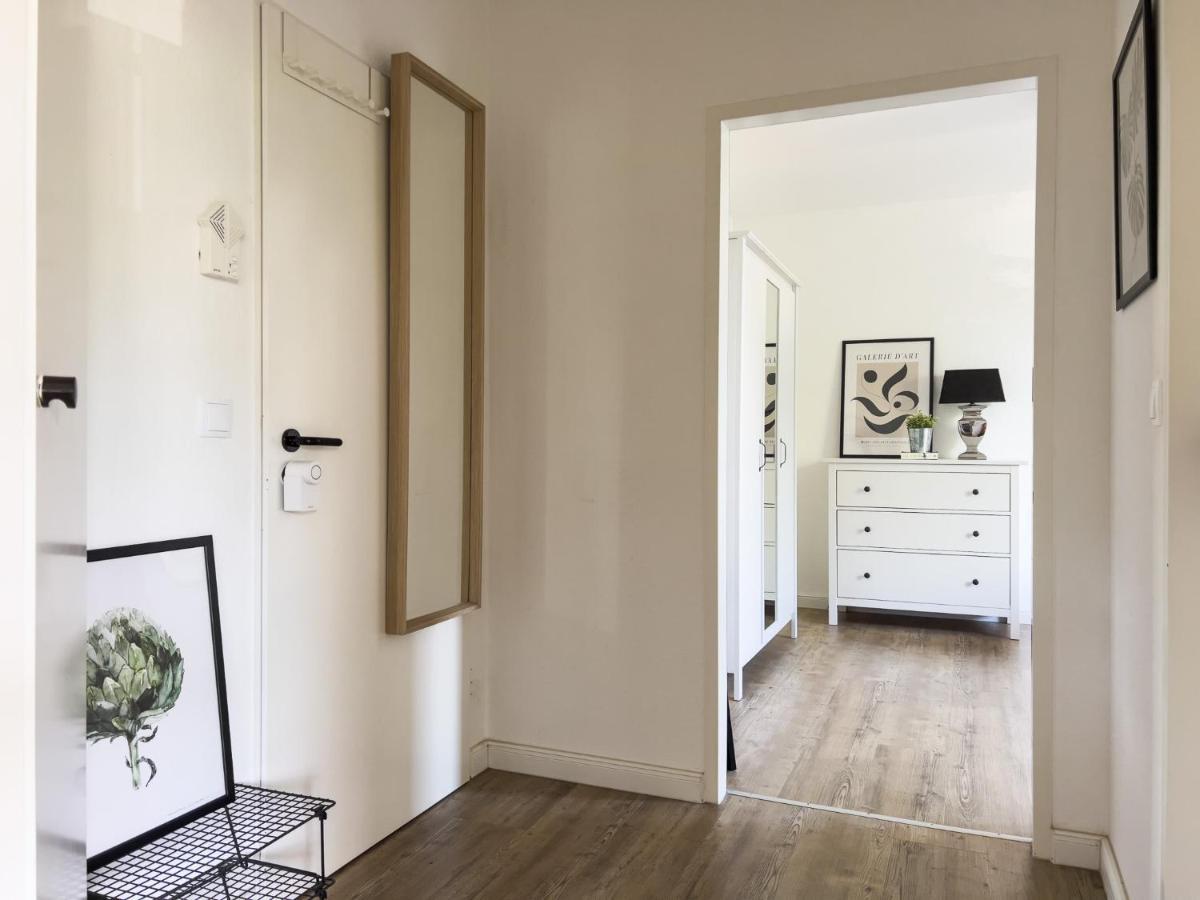 Home By Doni I Apartment An Der Kunsthalle I Parkplatz & Balkon Билефельд Экстерьер фото